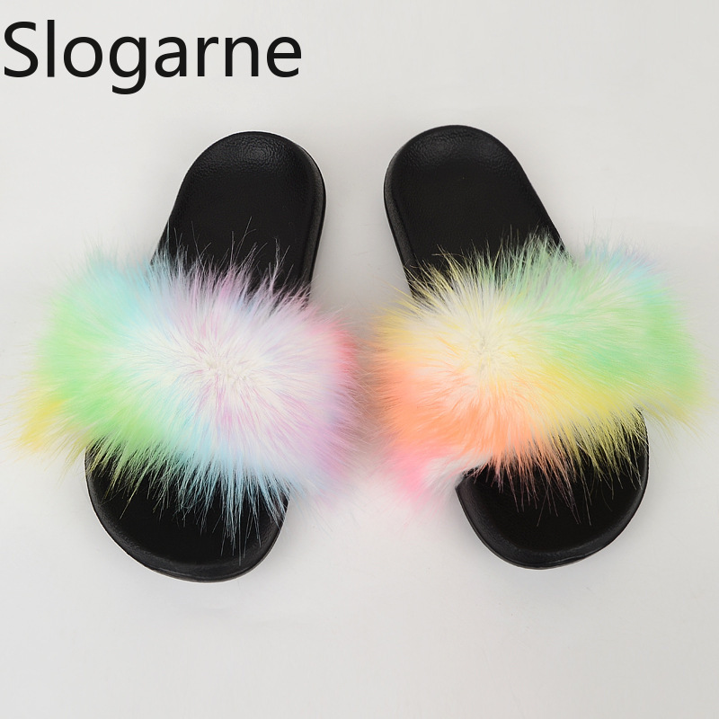 Fluffy Fur Slipper - 夏用フェイクフォックスファースリッパ、プラスサイズ、女性用ラグジュアリーファーリースライド、女の子用室内靴、屋内外用ファースライド、ふわふわのビーチサンダル
