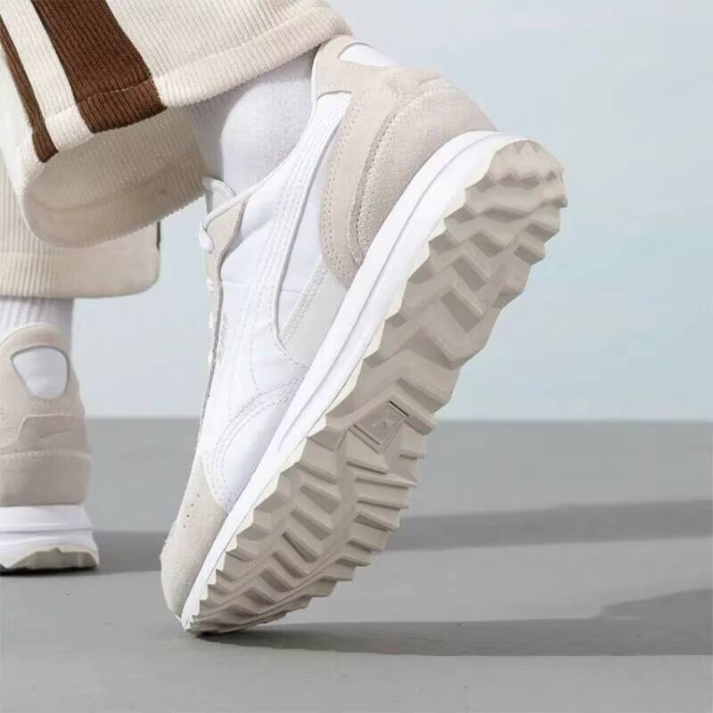 新しいホットプーマホワイト軽量ランニングシューズメッシュアッ - Women Shoes Jordan のレビューと価格