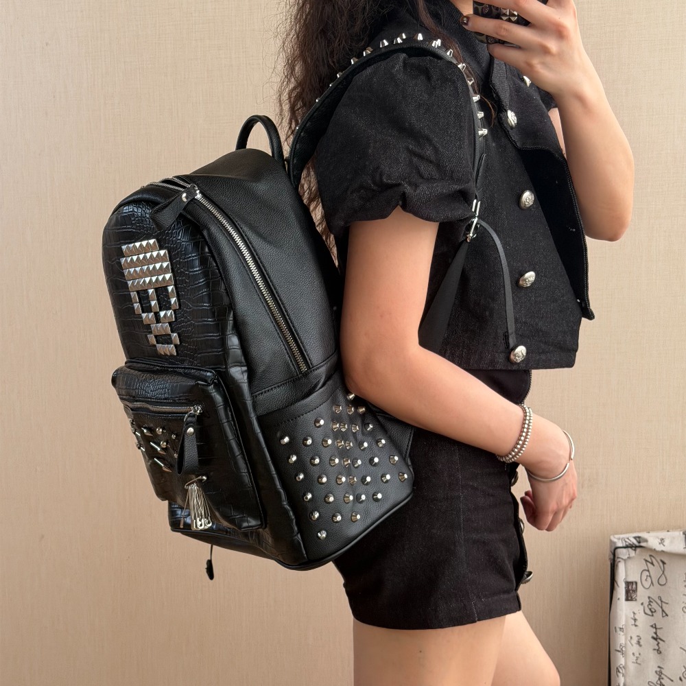 オリジナルブラッククロコダイルパターンスカルリベットバックパ - Women Shoes Zipper のレビューと価格