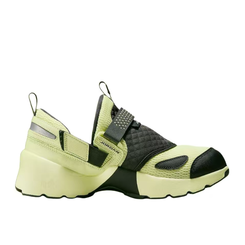ナイキ エア ジョーダン トランナー LX レディース 滑り - Women Shoes Jordan のレビューと価格