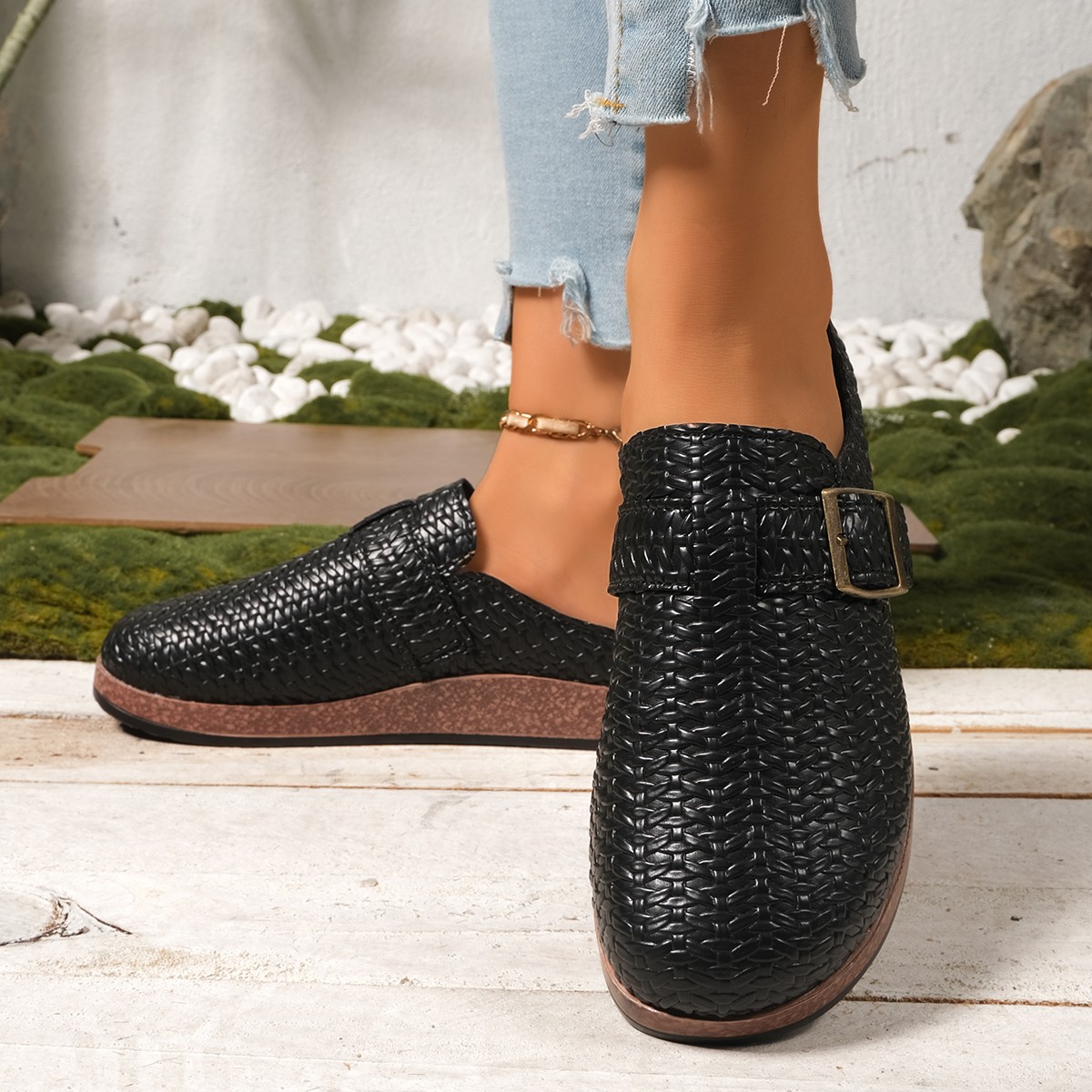 ファッショナブルで快適、耐久性のある厚底レディースシューズ、 - Slip On Mule Flat のレビューと価格