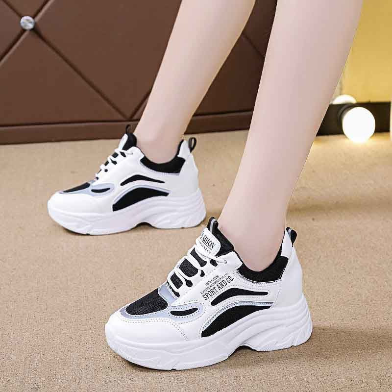インスタ映えするレディースダッドシューズ、厚底身長アップシュ - Mesh Sneaker Women のレビューと価格