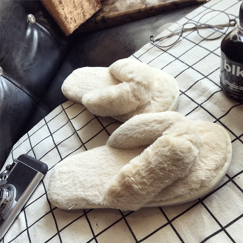 クロスウォームふわふわファー スリッパ レディース 軽量 フ - Fluffy Fur Slipper のレビューと価格