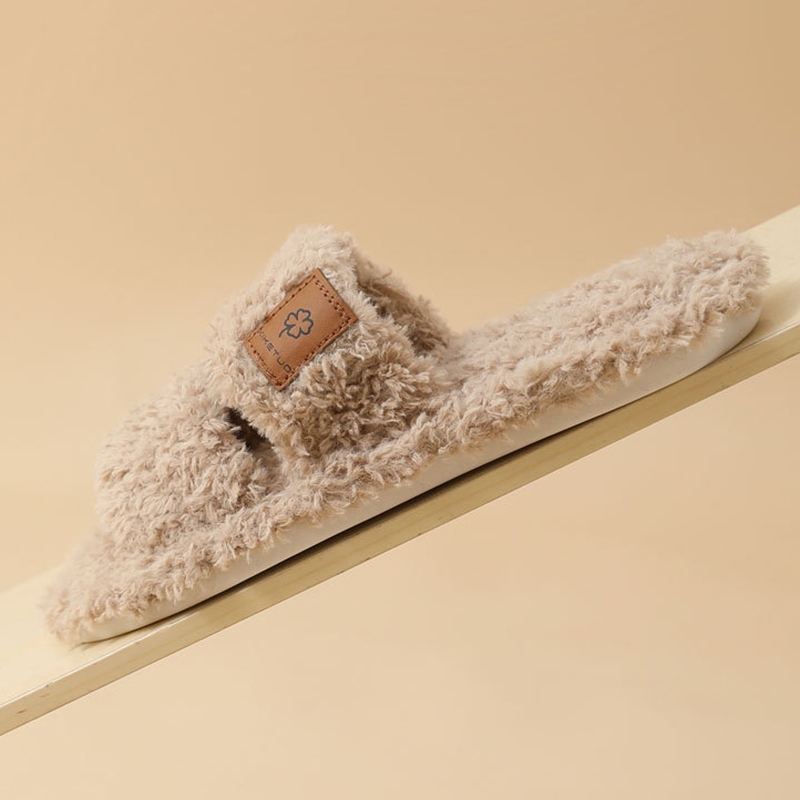秋冬用フラットソールふわふわホームスリッパ レディース 室内 - Fluffy Fur Slipper のレビューと価格