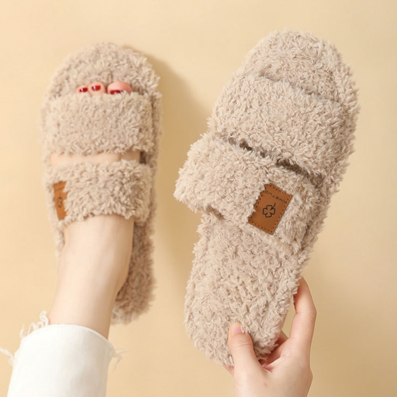 秋冬用フラットソールふわふわホームスリッパ レディース 室内 - Fluffy Fur Slipper のレビューと価格
