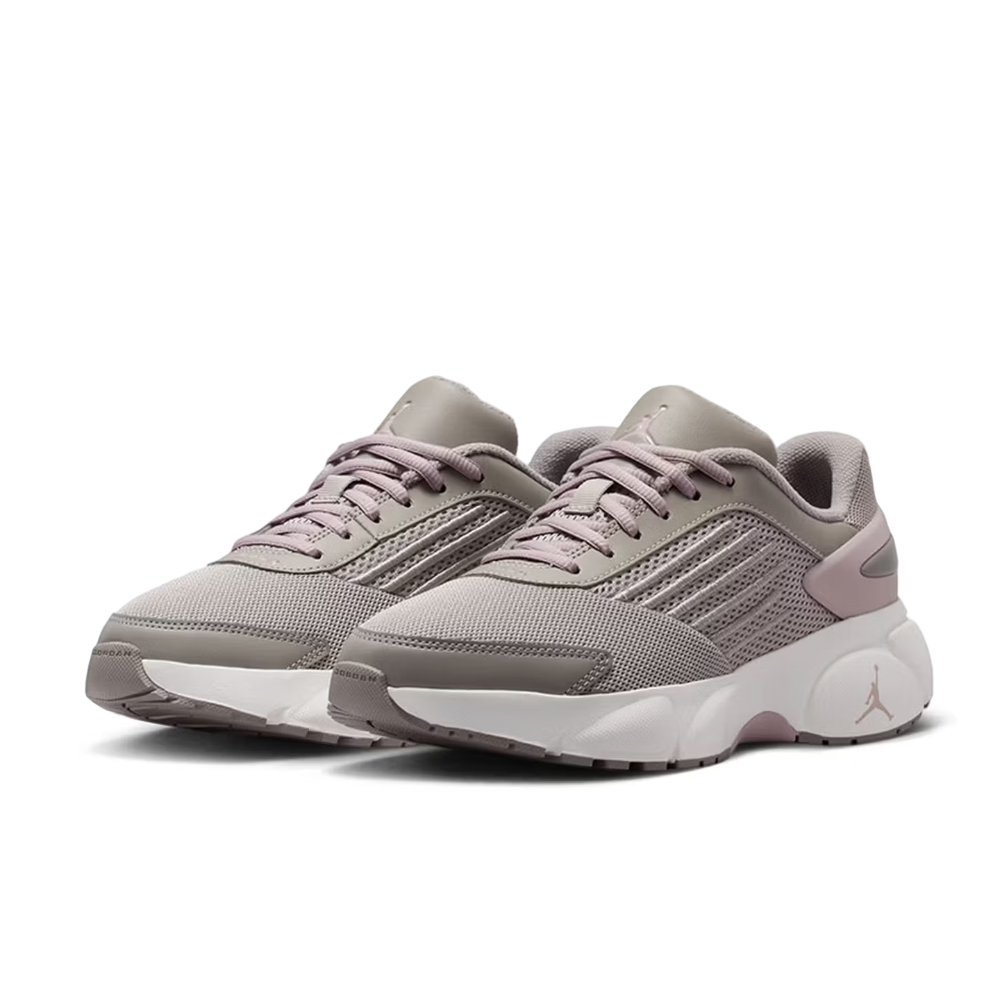 ナイキ ジョーダン TRUNNER FLOW: 快適で多用途 - Women Shoes Jordan のレビューと価格