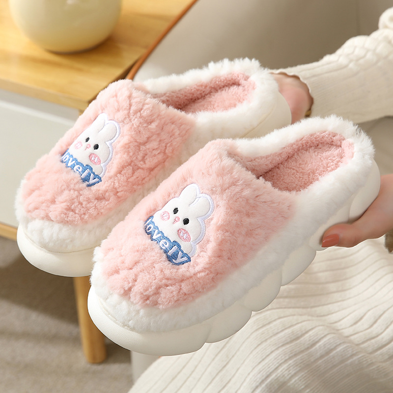 女性用冬用漫画柄キュートなふわふわホームスリッパ 厚底 暖か - Fluffy Fur Slipper のレビューと価格